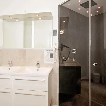 Two-bedroom In 23 *