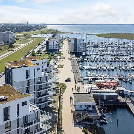 Apartment 4 Person In