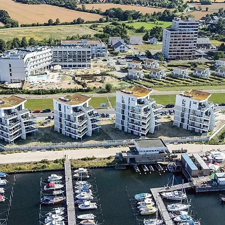 Apartment 4 Person In